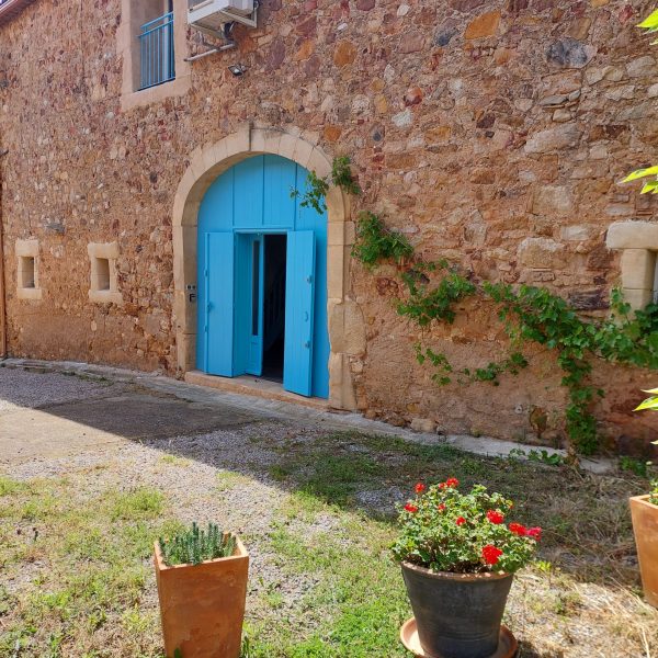FACADE AVANT