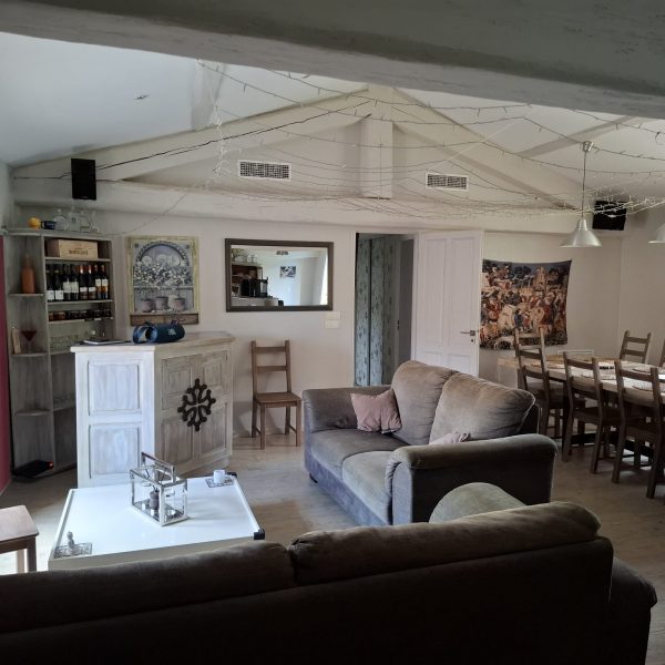 SALON HAUT